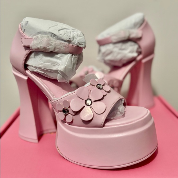 NIB Dolls Kill / Sugar Thrillz Pink Power Play Peep Toe Heels - Picture 1 of 12